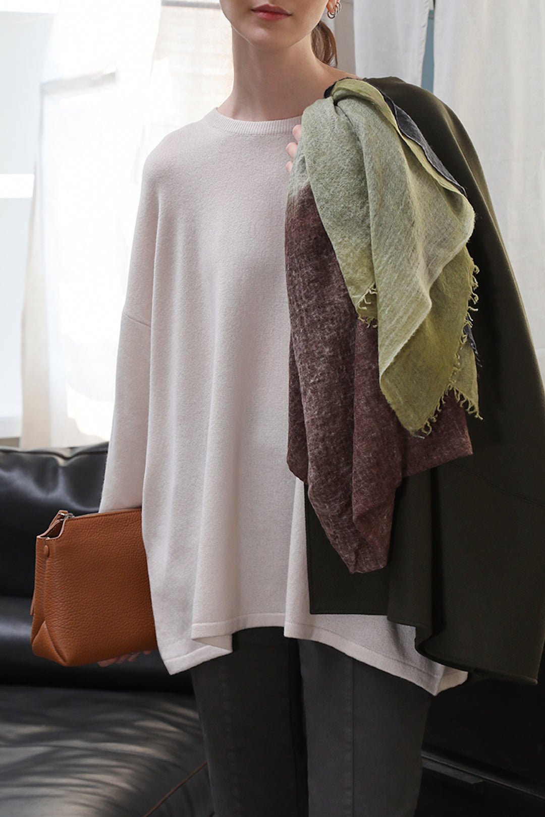 CARDAMOM SCARF IN HAND DYED CASHMERE - Image 5