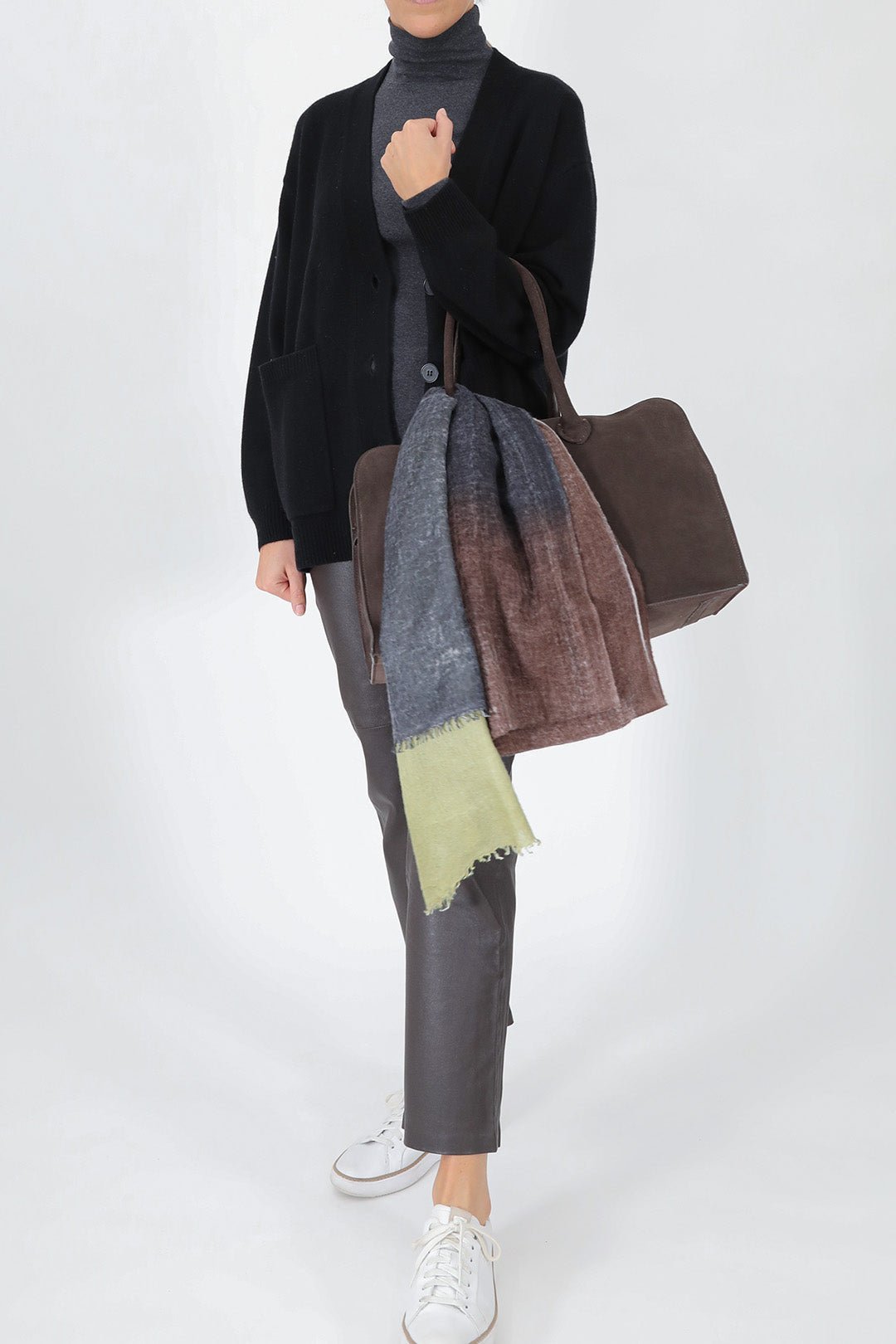 CARDAMOM SCARF IN HAND DYED CASHMERE - Image 4